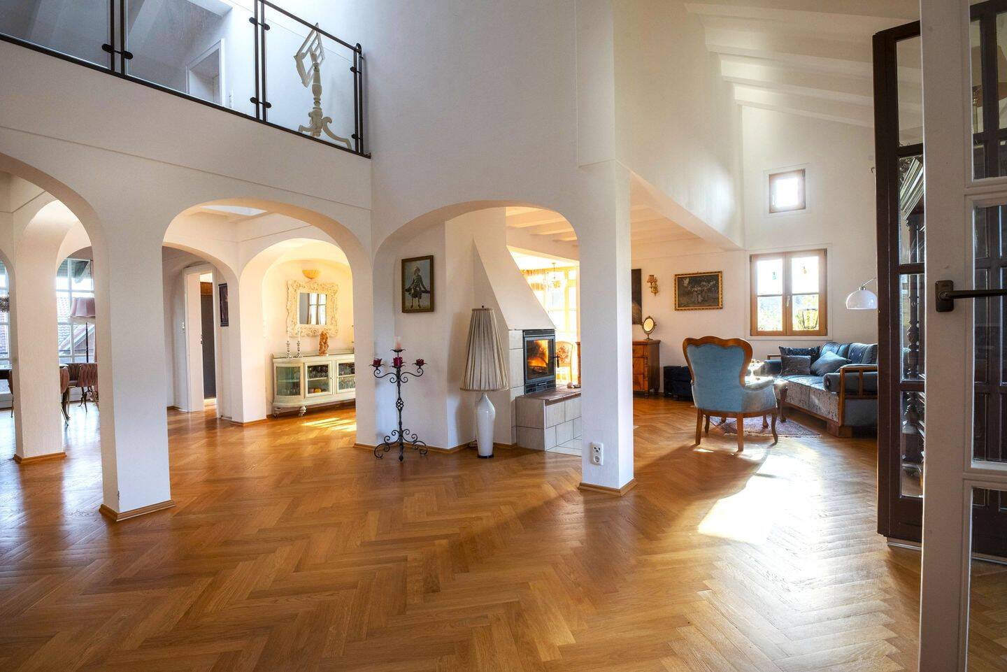 Thumbnail-Großzügige Architektenwohnung - Haus im Haus