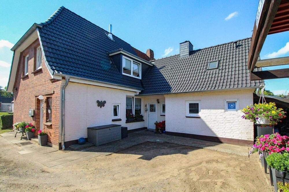 Thumbnail-Charmante Doppelhaushälfte mit schönem Außenbereich und neuem Dach in ruhiger Lage von Pönitz