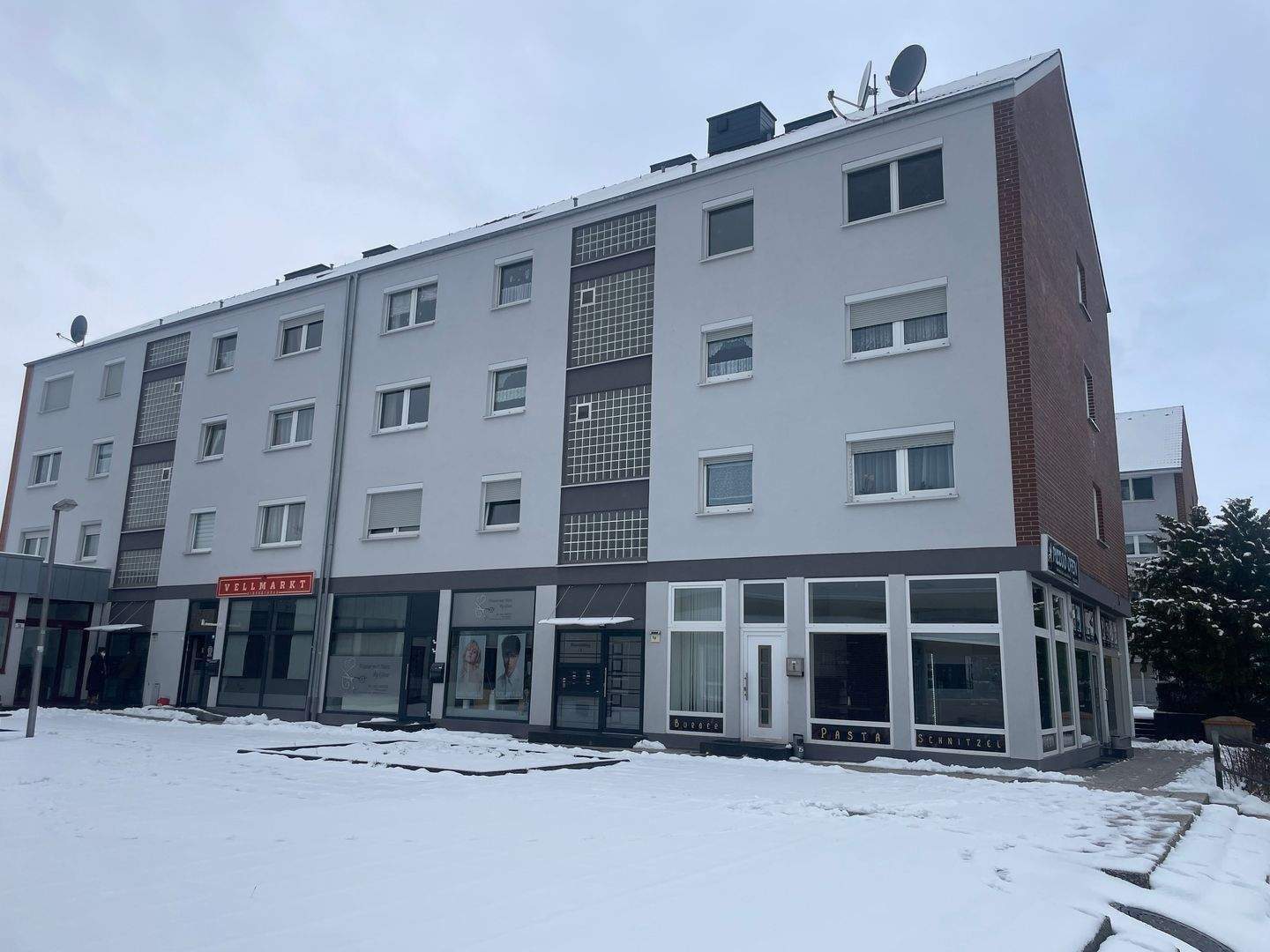 Thumbnail-Attraktives Ladenlokal mit Friseursalon in Vellmar-West zu verkaufen