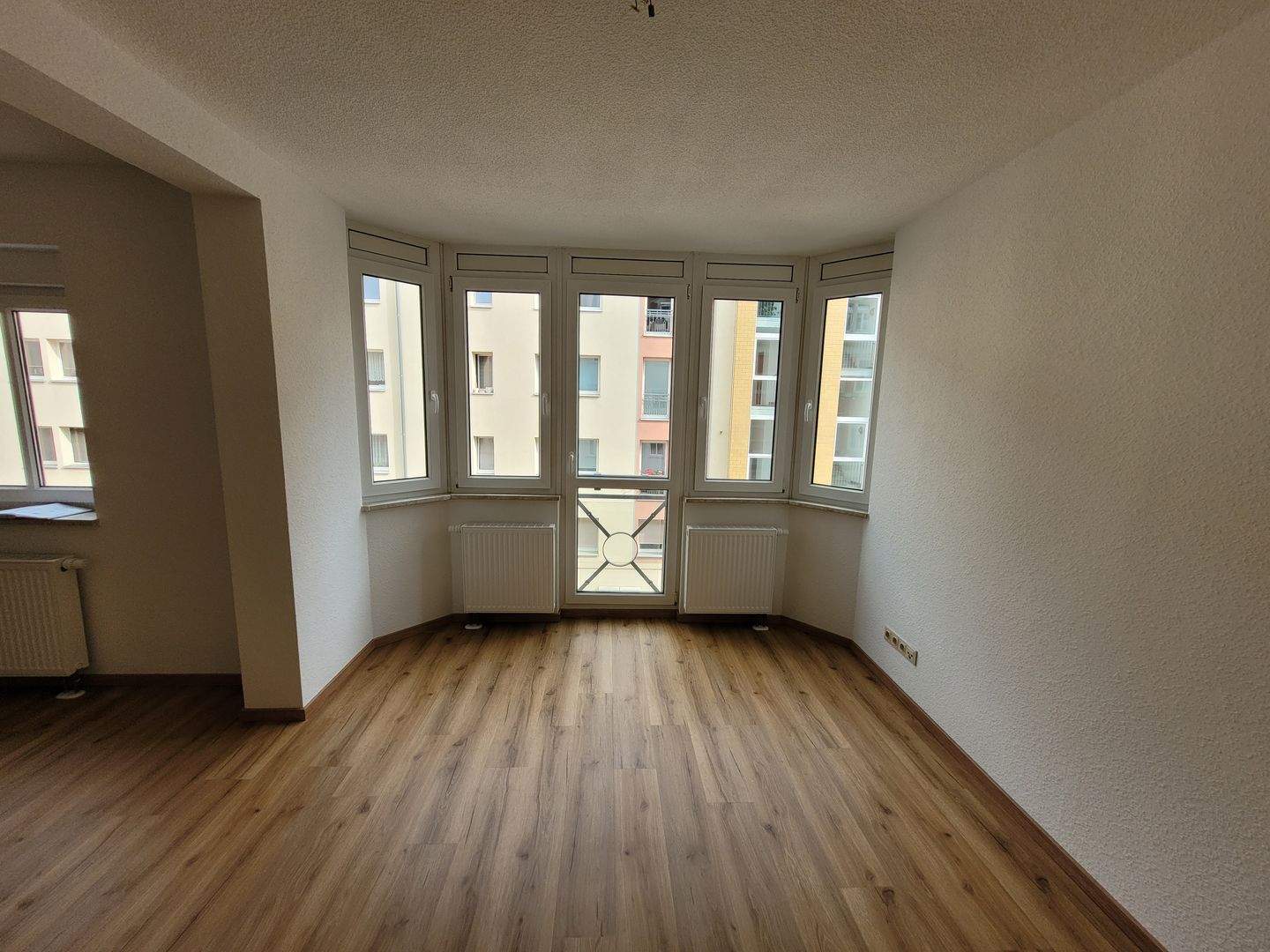 Thumbnail-NEU! 2 RAUM WOHNUNG - ERSTBEZUG NACH KOMPLETTSANIERUNG