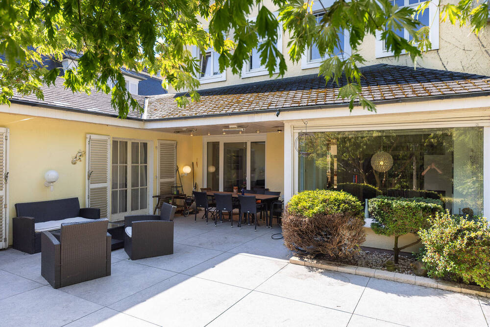 Thumbnail-Besondere Liegenschaft in Bestlage von Lövenich mit zusätzlichem Baufeld, 6 Schlafzimmer