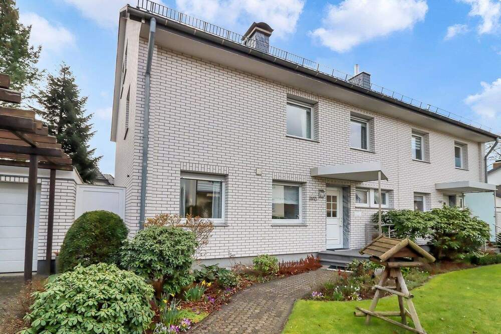 Thumbnail-Großzügiges Wohnen - gepflegte Doppelhaushälfte mit vielseitigem Raumangebot