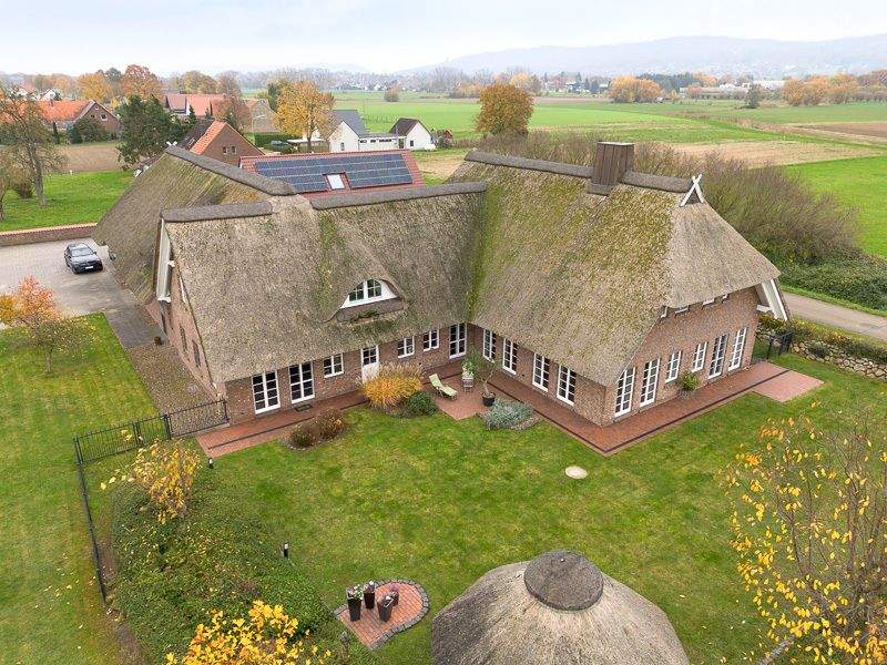 Thumbnail-Exklusives Anwesen aus 2013, ca. 460 m² WFL, StallungenReitplatz, Nebengebäude auf 25.000m² Grund