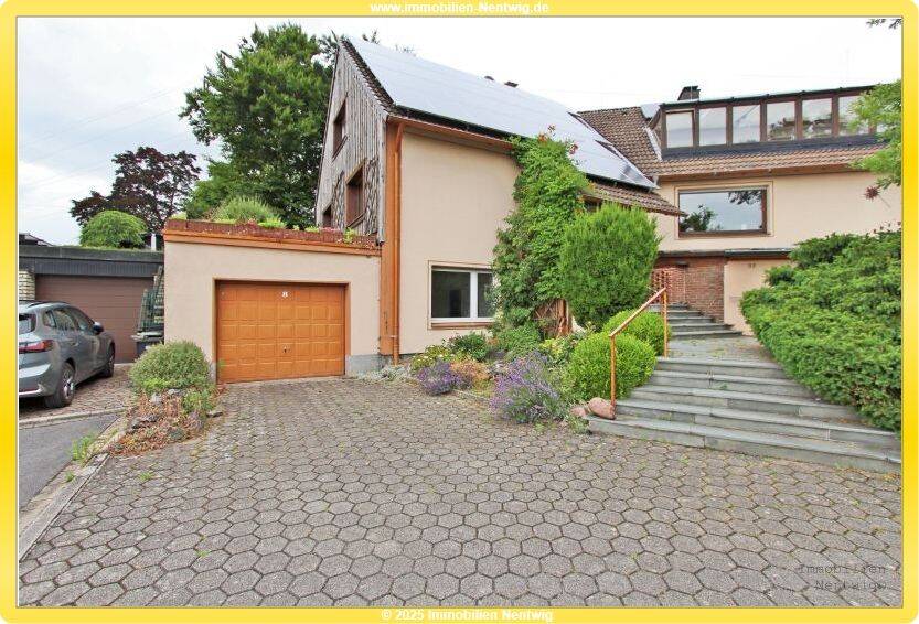 Thumbnail-Fröndenberg-Hohenheide: Stilvoll und außergewöhnlich: Haus mit separater Wohnung, ca. 220 m² Wfl..