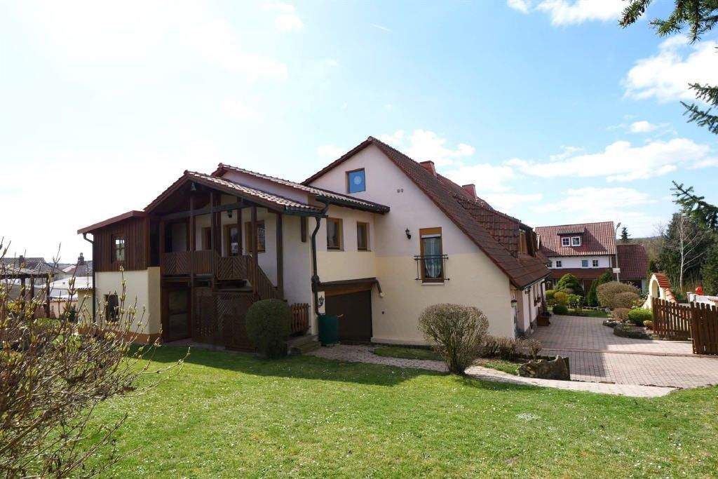Thumbnail-Zweifamilienhaus mit herrlichem Garten in Seßlach