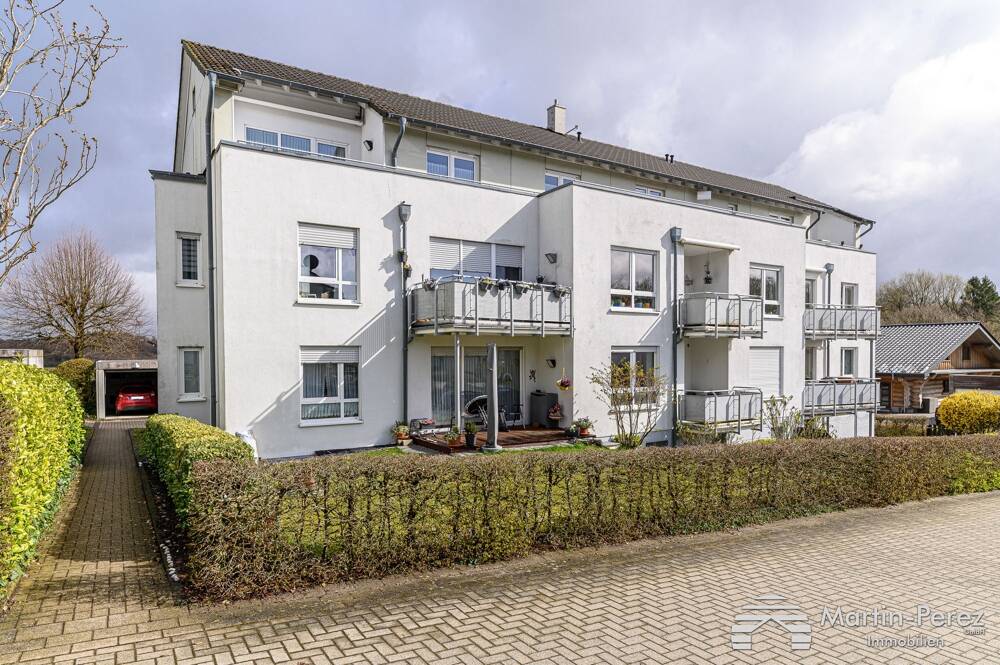 Thumbnail-Gepflegte Drei-Zimmer-Wohnung - Balkon - Keller - Garage -