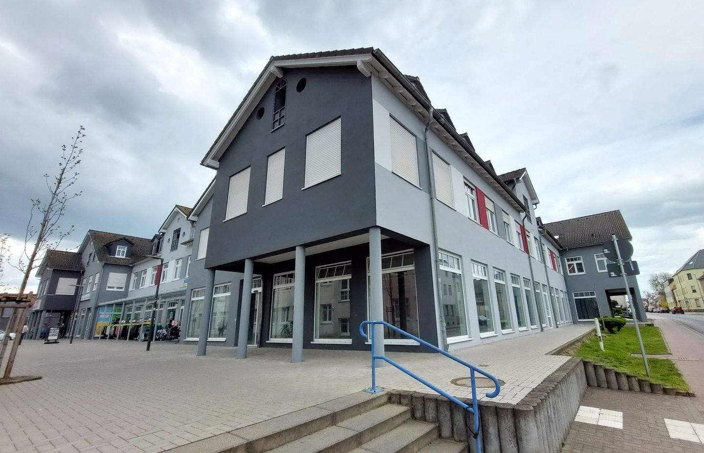 Thumbnail-Erstbezug! 3-R-Wohnung mit Wanne + Dusche in Roßlau