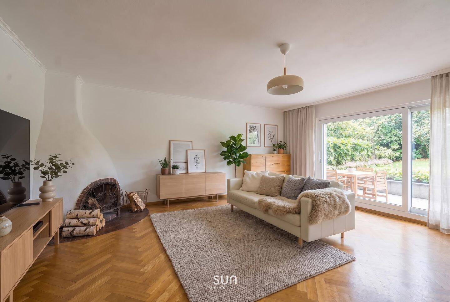 Thumbnail-***Wohnen im Grünen: Stilvolle Erdgeschosswohnung zwischen Victoriapark und Burg Kronberg***