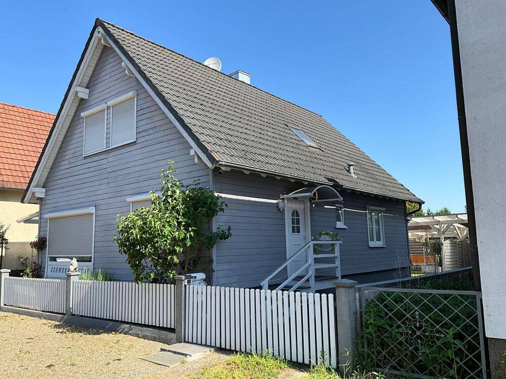 Thumbnail-Sehr schön renoviertes Einfamilienwohnhaus in Rheinhausen - Ortsteil Oberhausen