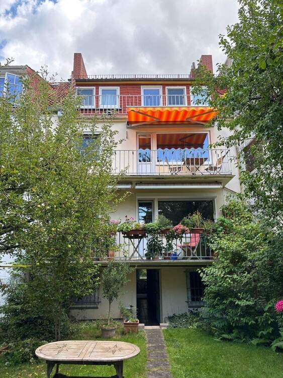 Hausansicht vom Garten