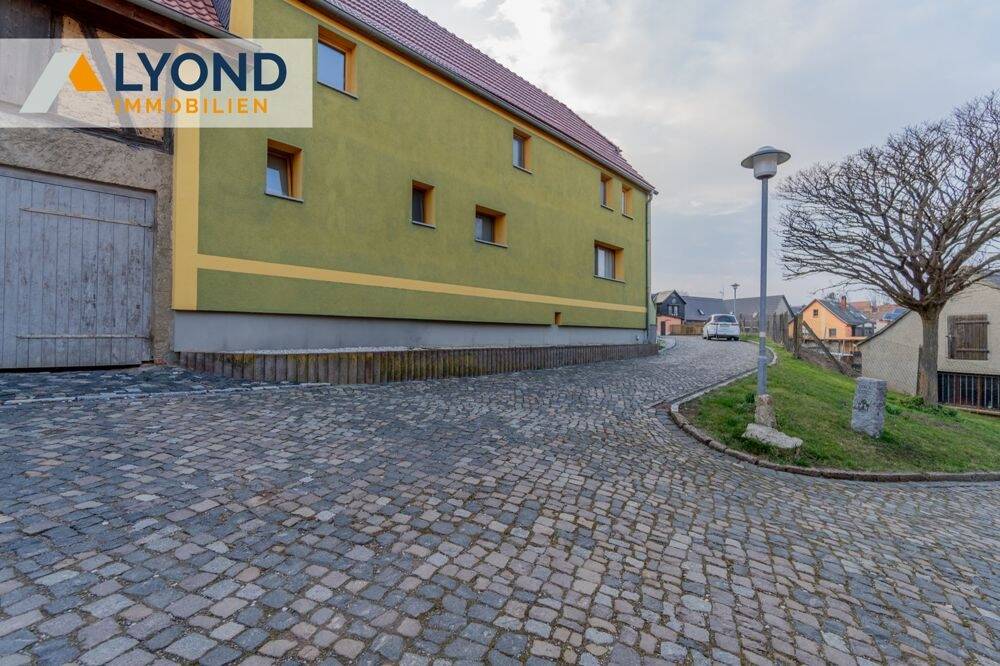 Thumbnail-Bauernhaus mit Scheune in Eckolstädt