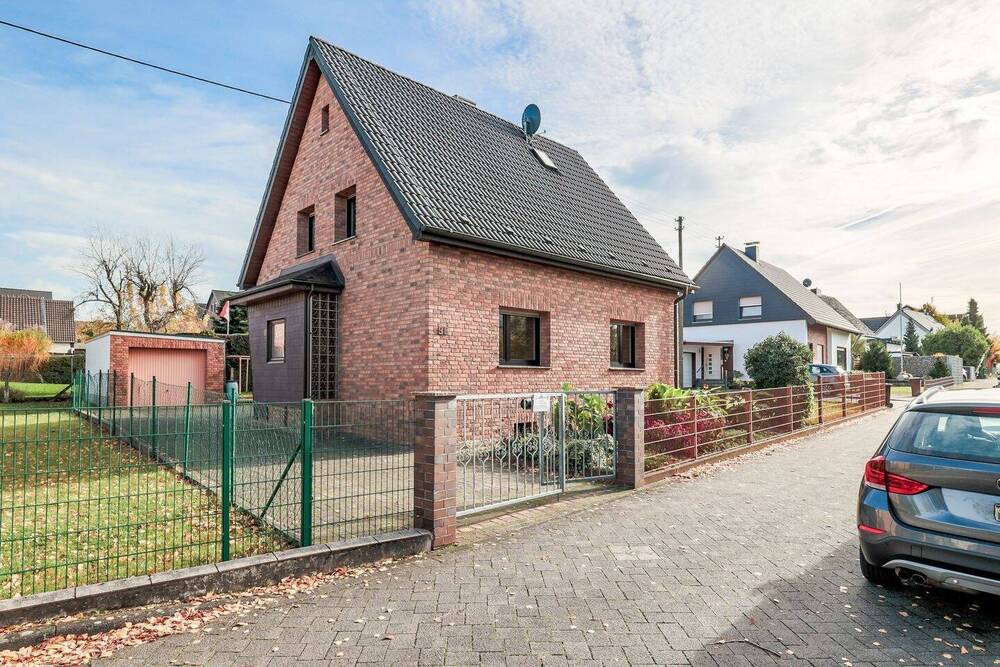 Thumbnail-Erbbaurecht mit freistehendem Einfamilienhaus