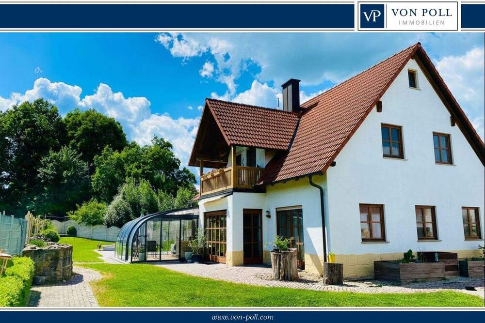 Thumbnail-Premium-Wohntraum in Waldrandlage - Einfamilienhaus mit Pool und Weitblick