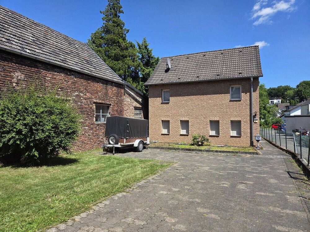 vorderes Grundstück Haus