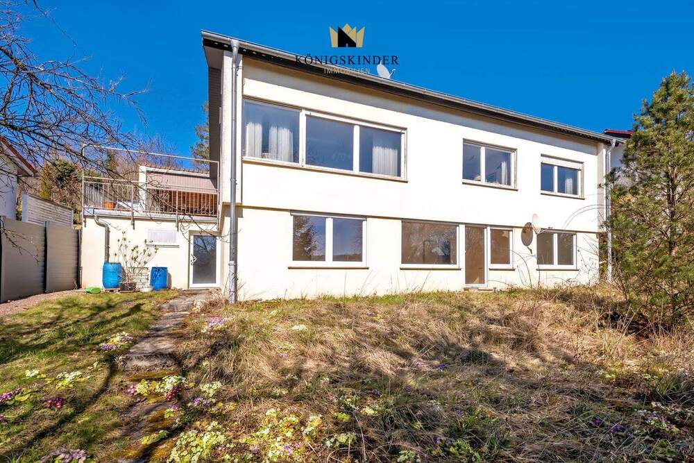 Thumbnail-Großer Gartenanteil und das bei einer 3-ZWH im Erdgeschoss + zusätzlich 1,5-ZWH im Dachgeschoss!