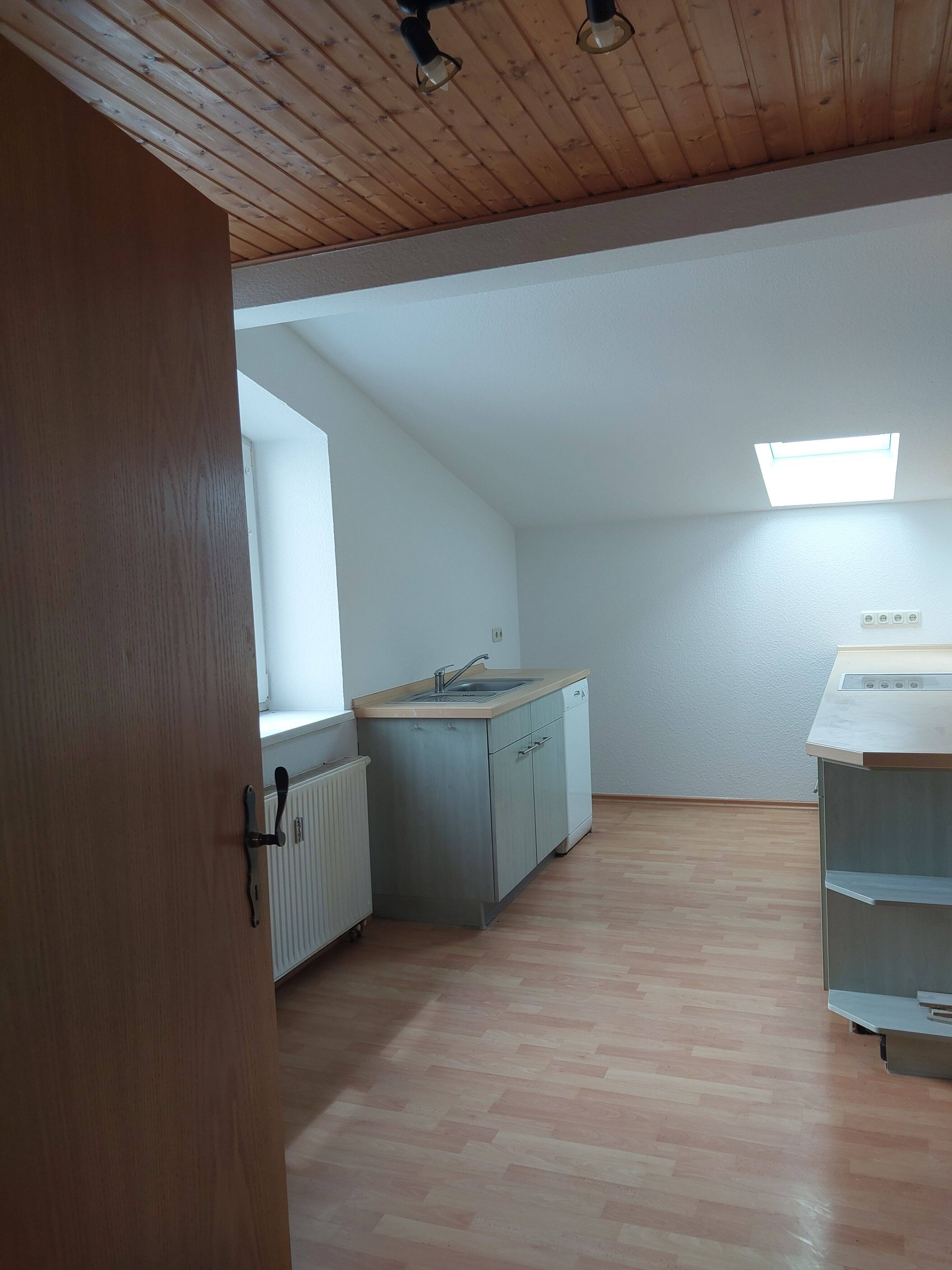 Thumbnail-Teuditzer Weg 7 GODDULA - großzügige Zweiraumwohnung mit Einbauküche