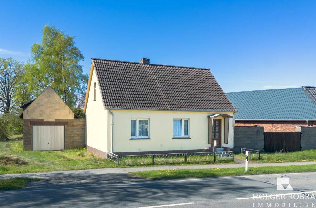 Thumbnail-Einfamilienhaus auf großem Grundstück