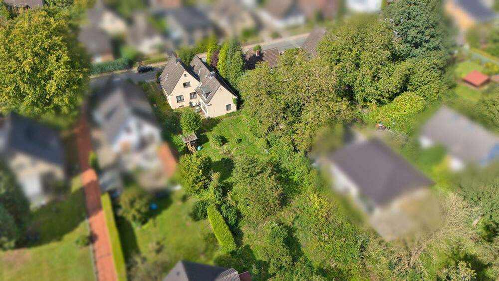 Thumbnail-Baugrundstück mit Altbestand in toller Lage von Hamburg-Lurup, direkt am Böverspark