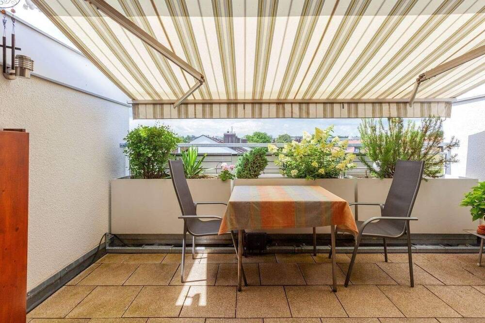 Thumbnail-FBC - Lichtdurchflutete 4-Zimmer-DG-Maisonette-Wohnung mit Dachterrasse, Balkon + TG-Stellplatz