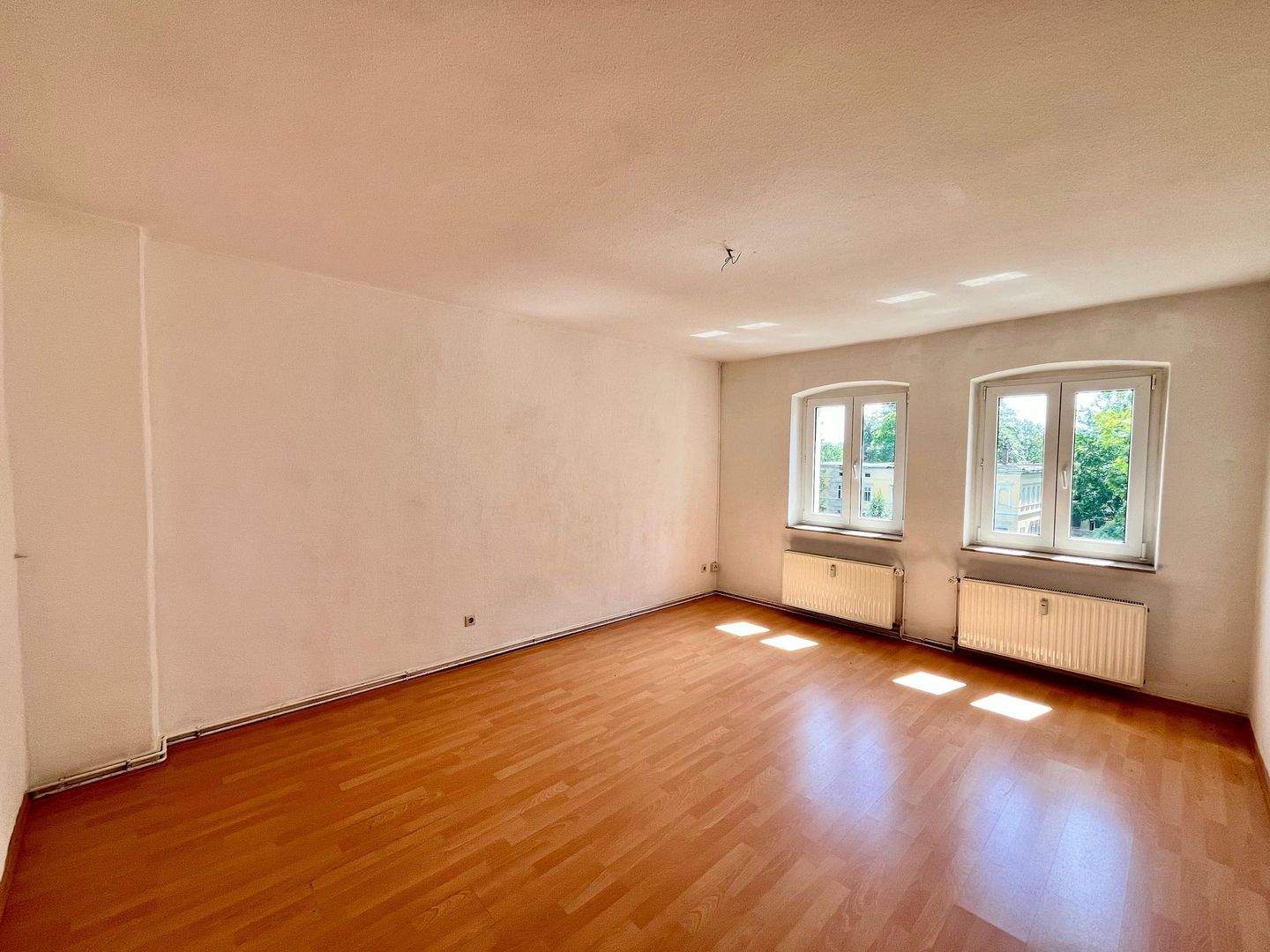 Thumbnail-ideal für Studenten ! WG geeignet ! ruhige, große 2- RWE im Dachgeschoss !