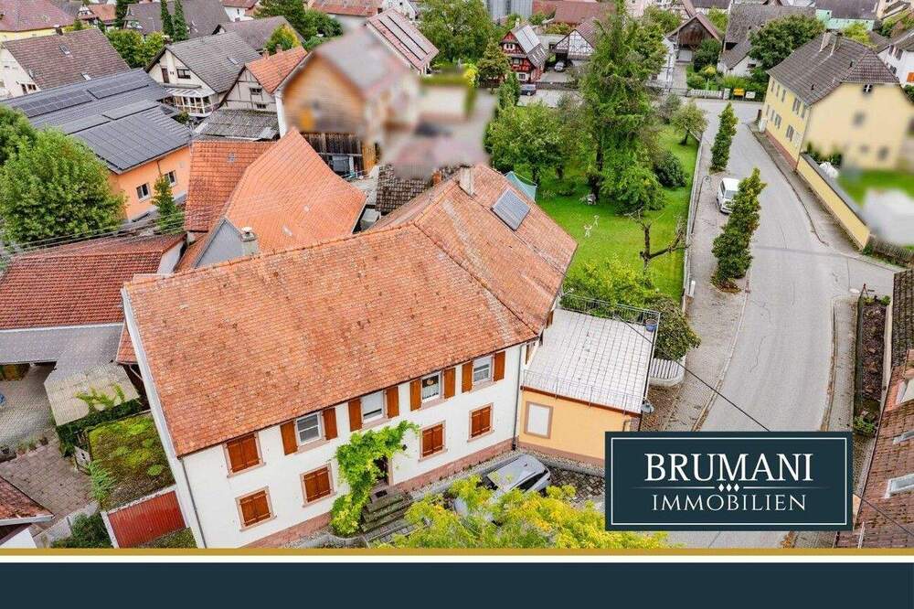 Thumbnail-BRUMANI | Zweifamilienhaus mit großzügiger Gewerbeeinheit und zusätzlichem Baugrundstück in Schwanau