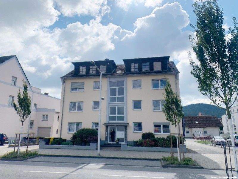 Thumbnail-Modernisierte 3 - Zimmer-Wohnung sucht nette Mieter - zentrumsnah Bad Neuenahr