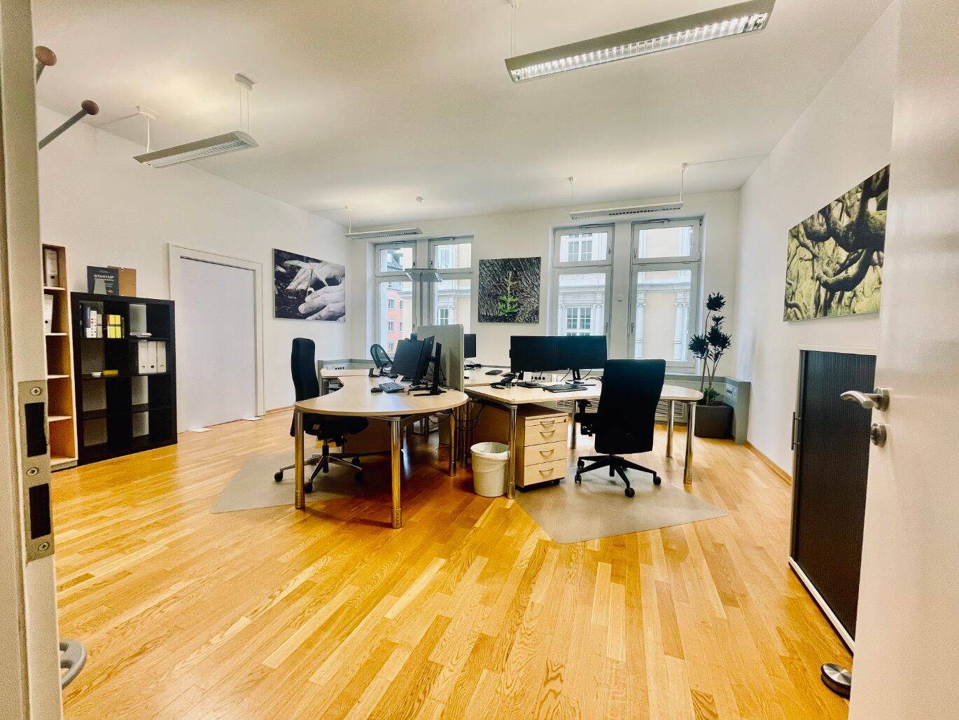 Thumbnail-Helles, möbliertes Zentrum-Büro in München - flexibel, 247, mit Küche