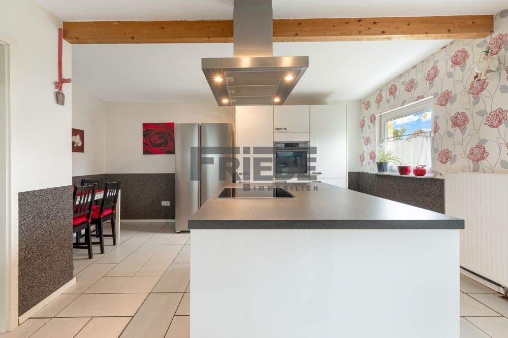 Thumbnail-Individueller Bungalow mit Pool und großem Garten in Bienenbüttel