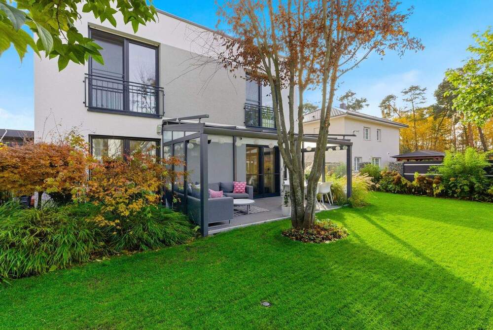 Thumbnail-Architektonische Eleganz trifft auf modernen Wohnkomfort - Ihr exklusives Einfamilienhaus