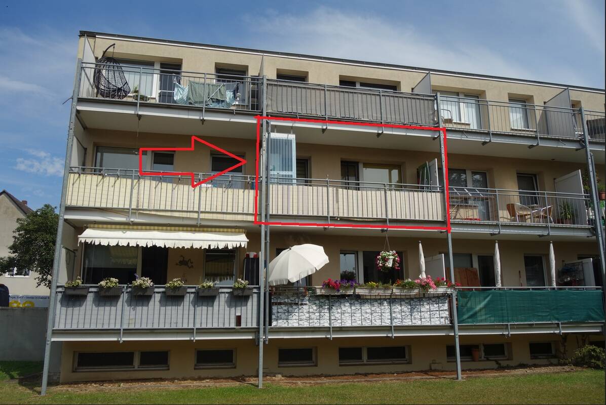 Thumbnail-RUHIGE, GEPFLEGTE WOHNUNG IN WERSTEN 1. ETAGE GROßER BALKON INS GRÜNE KOMPLETT LAMINAT