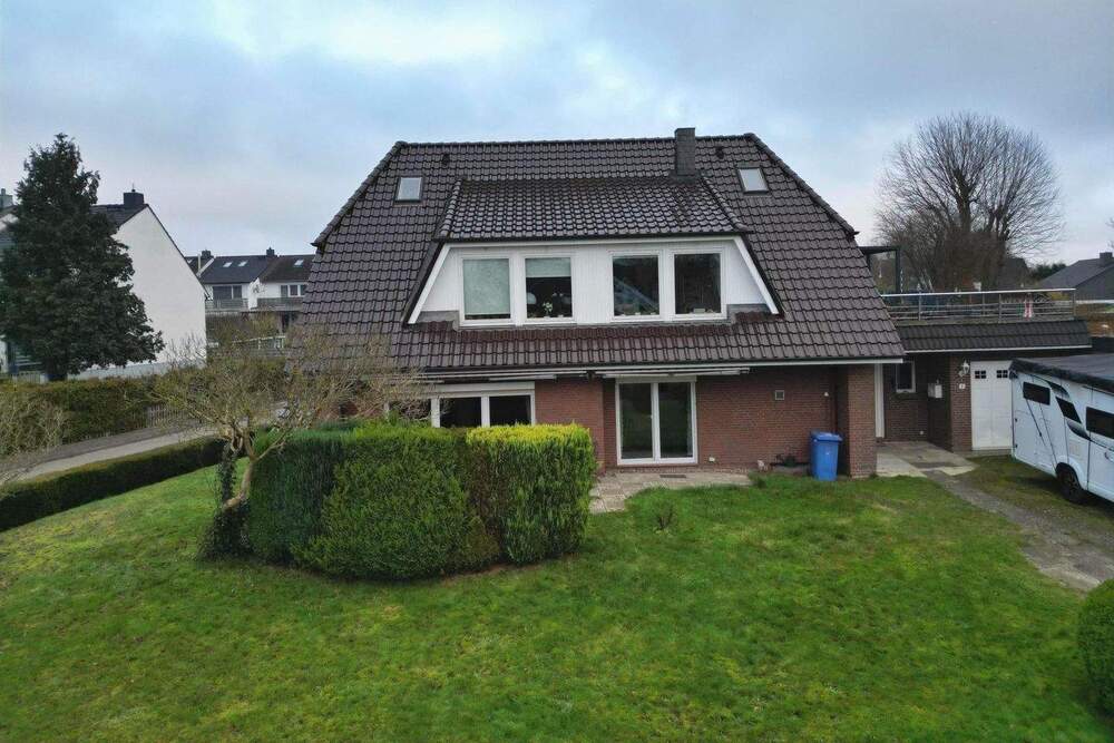Thumbnail-Großzügiges Zweifamilienhaus in Nahe