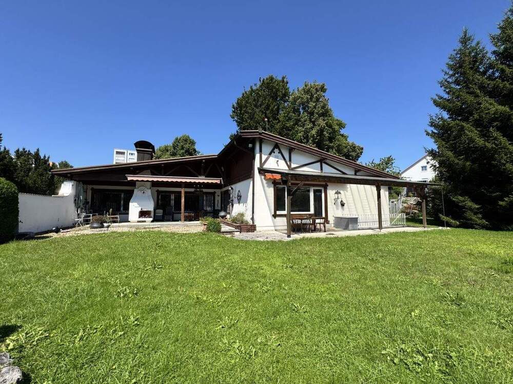 Thumbnail-Exklusive Wohnimmobilie mit zwei Einheiten, traumhaftem Grundstück und vielseitigem Nutzungskonzept