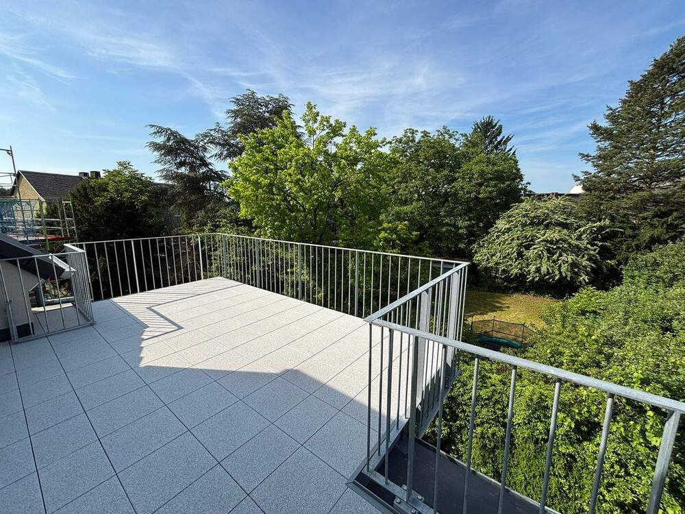 Thumbnail-Aktion! - inklusive Einbauküche | pures Wohnvergnügen mit 3 Zimmern, Küche, Tageslichtbad und Sonnenterrasse