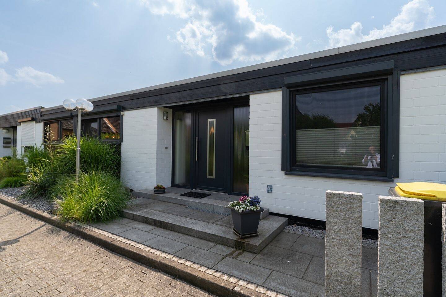 Thumbnail-Winkelbungalow in ruhiger begehrter Wohnlage