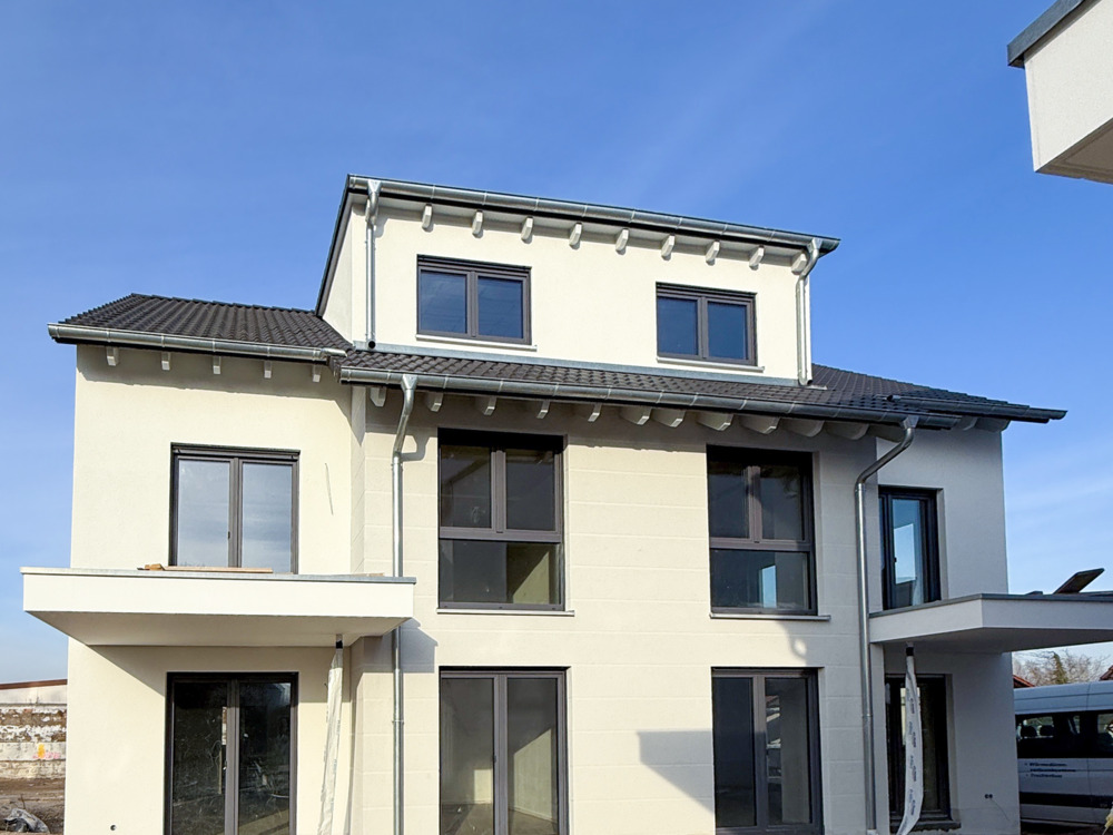 Thumbnail-Großzügige Doppelhaushälfte mit KFW Förderung