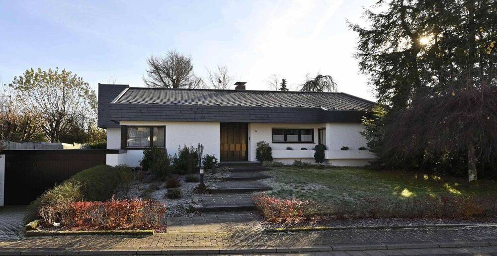 Thumbnail-Architektenhaus in einzigartiger Lage mit großem Garten