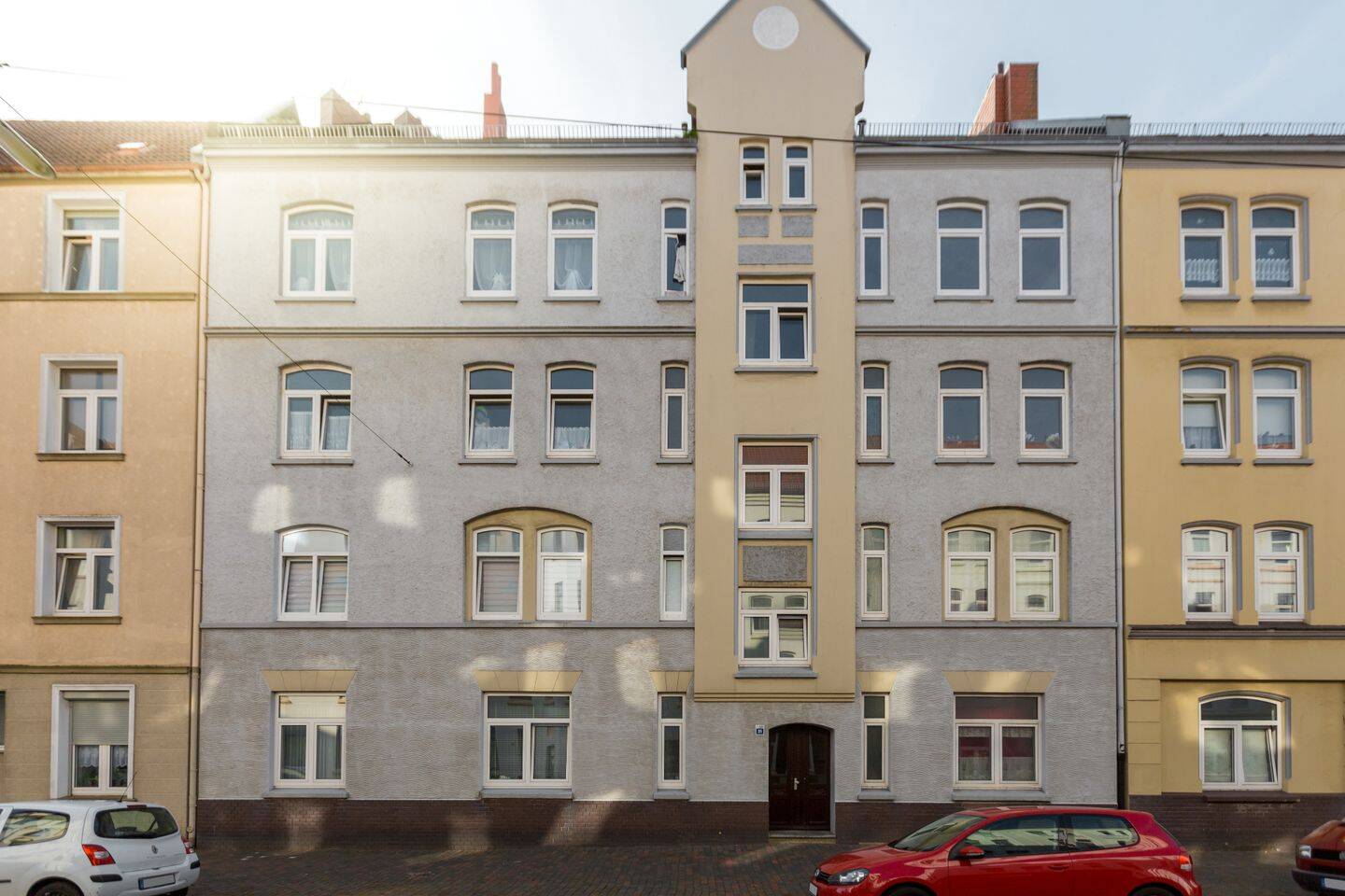 Thumbnail-Top modernisierte 2-Zimmer-Wohnung in Bremerhaven-Lehe mit Balkon!