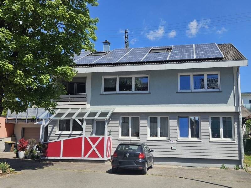 Thumbnail-Modernes, großes Haus mit vielen Möglichkeiten