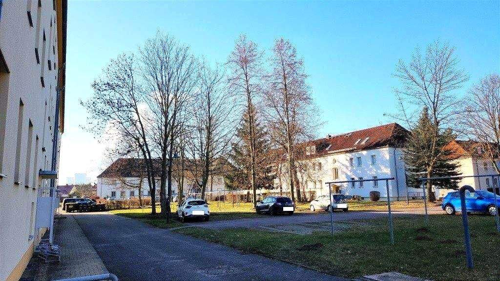 Thumbnail-Gepflegte 4-Raum-Dachgeschosswohnung mit großzügigem Grundriss