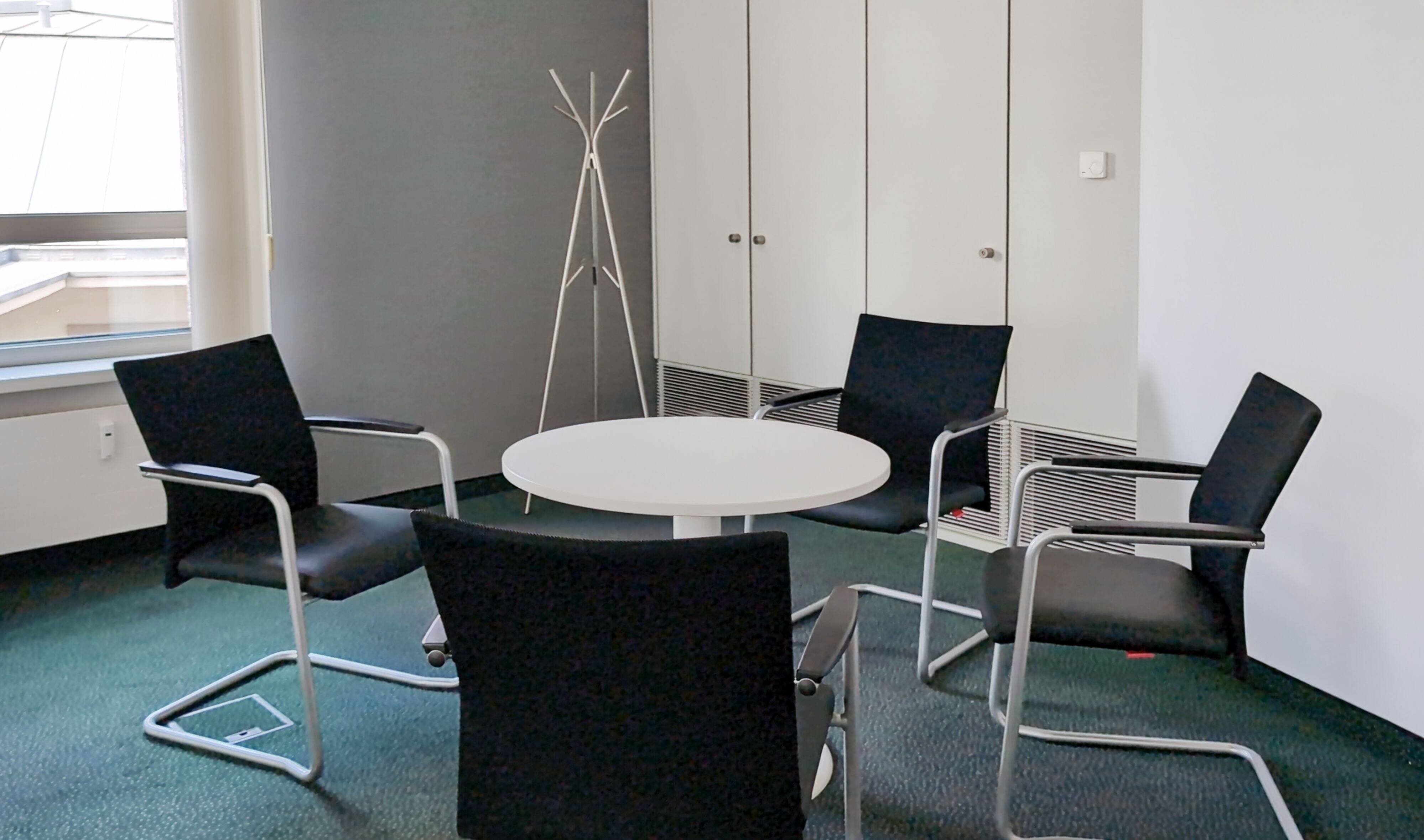 Thumbnail-Privater Büroraum für 4 Personen in HQ Alte Oper