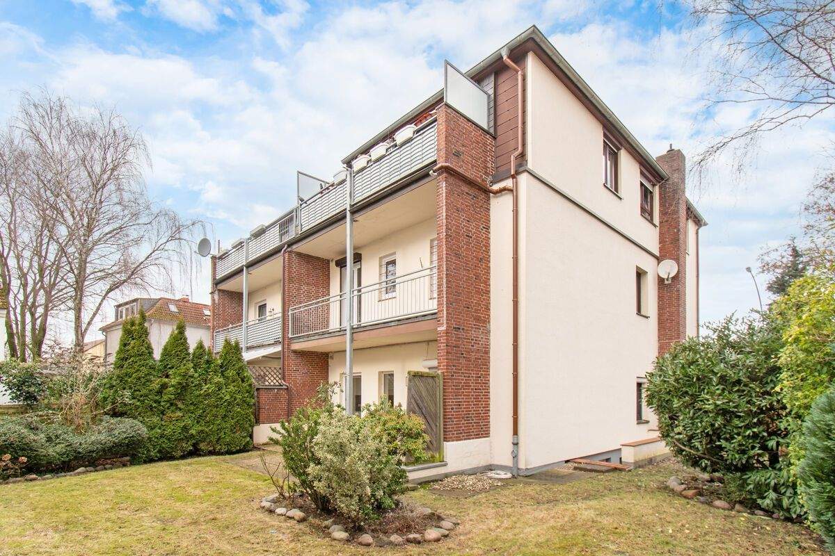 Thumbnail-Aufgeteiltes Mehrfamilienhaus in UKE Nähe - Mit zwei frei lieferbaren Wohnungen