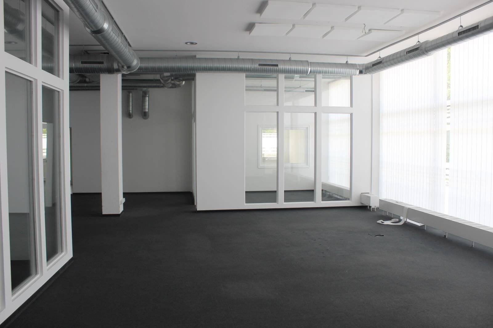 Thumbnail-Großzügige Bürofläche in verkehrsgünstiger Lage zu vermieten - Provisionsfrei-