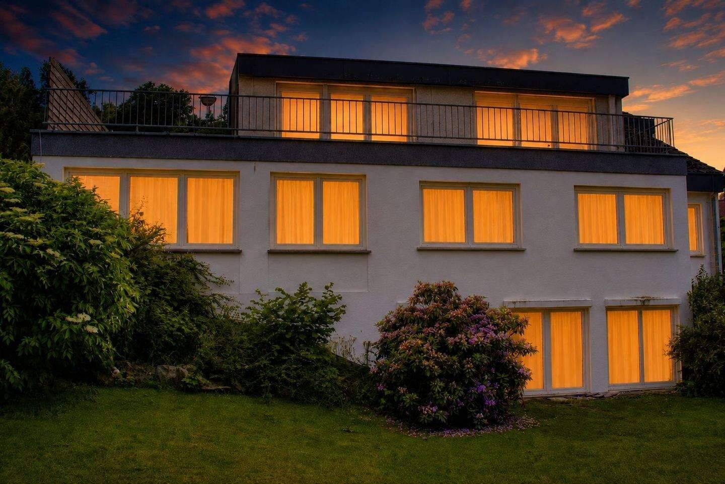Thumbnail-Traumhaus in Bth., ca. 230 m2 Wfl., offene Galerie, Dachterrasse, Doppelgarage u.v.m.