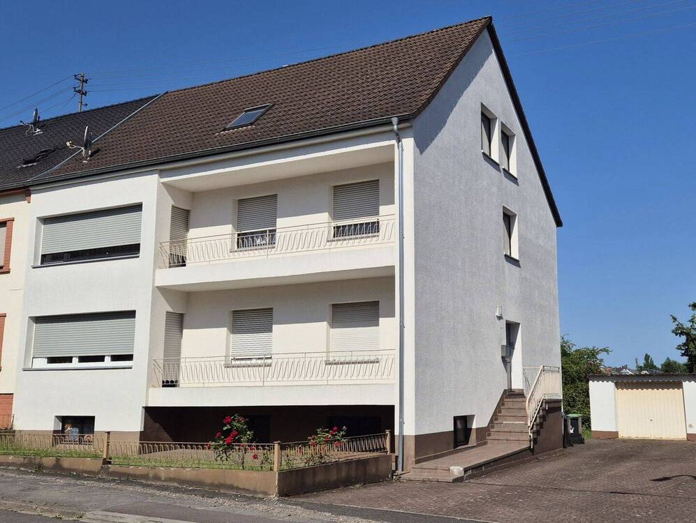 Thumbnail-Gepflegtes Mehrfamilienhaus in Wadgassen-Hostenbach zu verkaufen