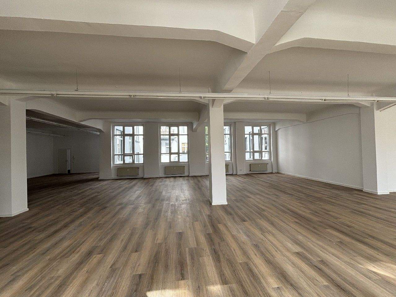 Thumbnail-Attraktives Wohn-Geschäftshaus in Stadtmitte - Art Deco und Bauhaus-Architektur - gepfl. und renoviert!