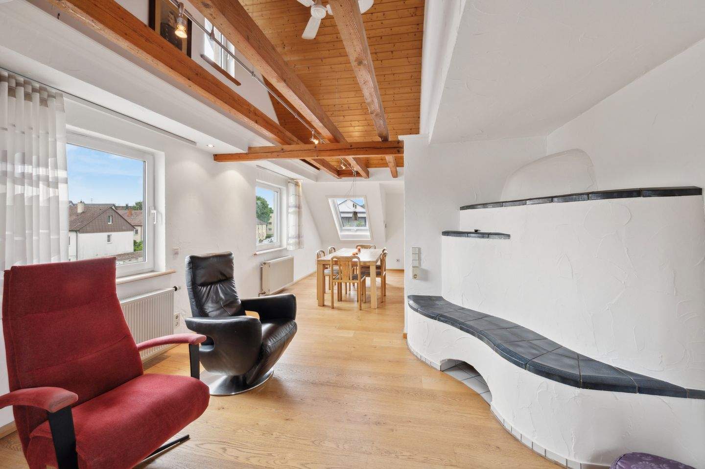 Thumbnail-Familientraum: 2-3-Familienhaus in bester Lage Oßweils