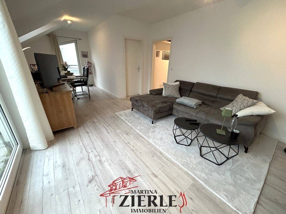 Thumbnail-Modernisierte 3,5 Zi.-Whg. mit einem großen Balkon und schöner EBK. Bezugsbereit zum 01.01.2026!