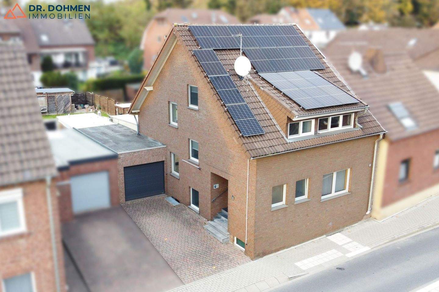 Thumbnail-Großzügiges Einfamilienhaus mit Garage und Garten in Hückelhoven-Baal