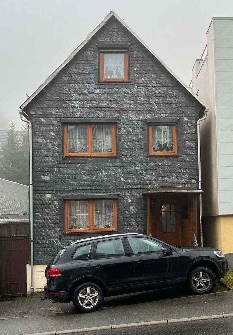 Thumbnail-Einfamilienhaus mit Garage