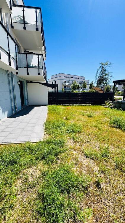 Thumbnail-Familienfreundliche 5-Zimmer Wohnung mit Terrasse und eigenem Garten in Schönefeld